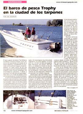 El barco de pesca Trophy en la ciudad de los tarpones - Febrero 1996