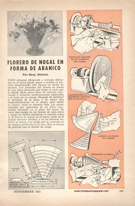 Florero de Nogal en Forma de Abanico - Noviembre 1951