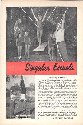 Singular Escuela Para Clavadistas - Septiembre 1958