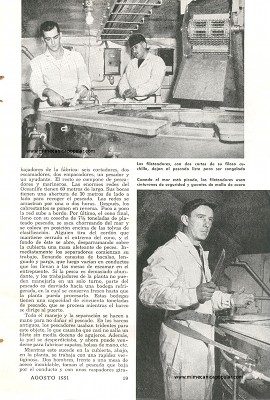 La Planta Congeladora Navega Sobre el Océano - Agosto 1951