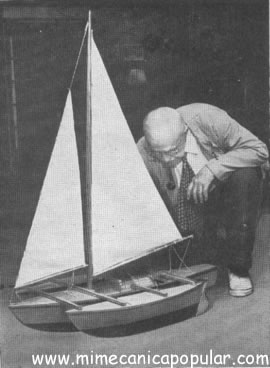 Antes de construir el bote, Herman probó sus condiciones marineras por medio de un modelo a escala