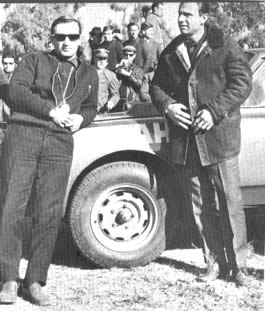 Héctor Grandasi, (derecha) puede considerarse segundo piloto del mismo equipo que Copello