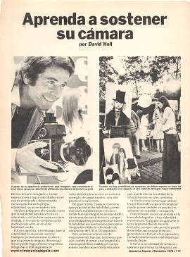Aprenda a sostener su cámara - Diciembre 1979